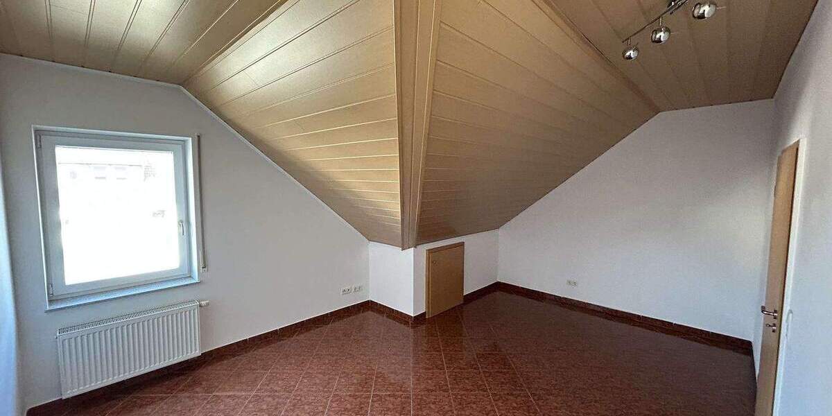 Etagenwohnung Warburg - 4 Zimmer, 143 m&sup2;, 209.000&euro; | Angebot:25877690
