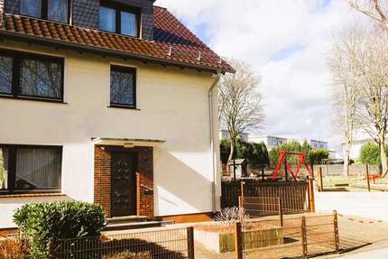 Haus Essen Stadtbezirk VIII - 7 Zimmer, 182 m&sup2;, 555.000&euro; | Angebot:25618203