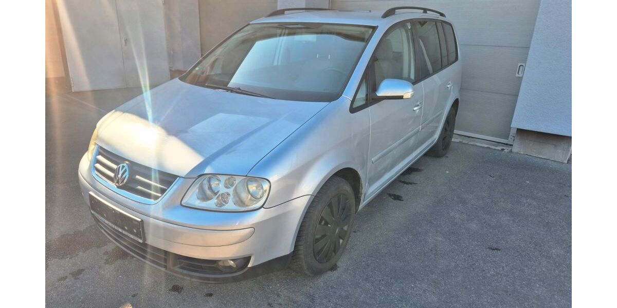 VW Touran 201.000 km 2.490 &euro; Berlin 13435