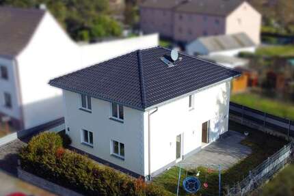 Haus Euskirchen Kuchenheim - 5 Zimmer, 156 m&sup2;, 1.790&euro; | Angebot:25366240