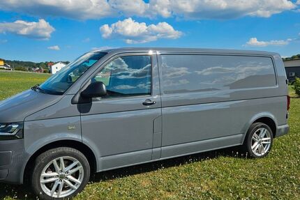 VW T5 Transporter 175.000 km 17.500 &euro; Engstingen 72829