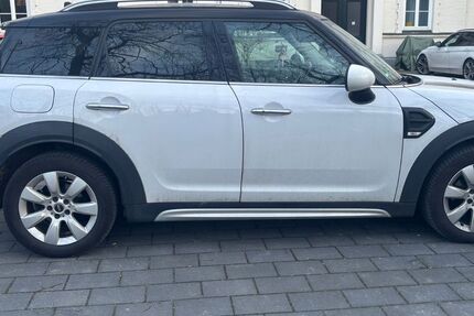 Mini Countryman D (Cooper) 252.627 km 9.470 &euro; Hamburg 20535