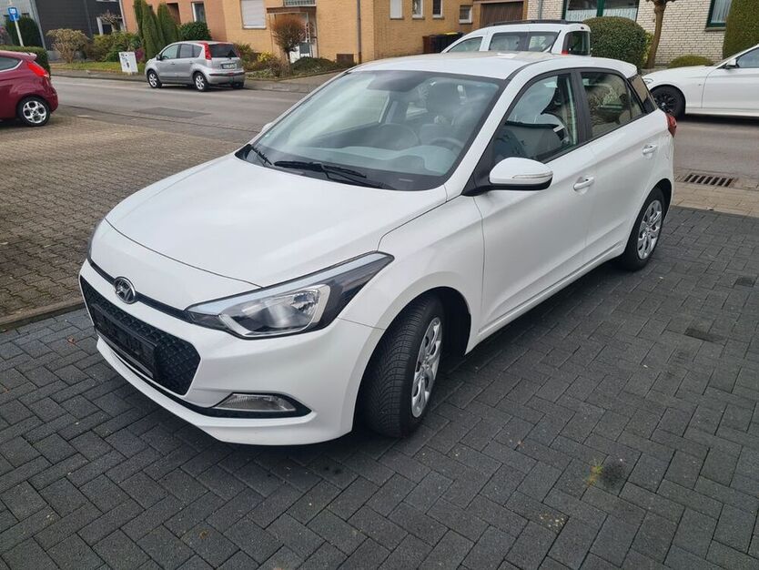 i20