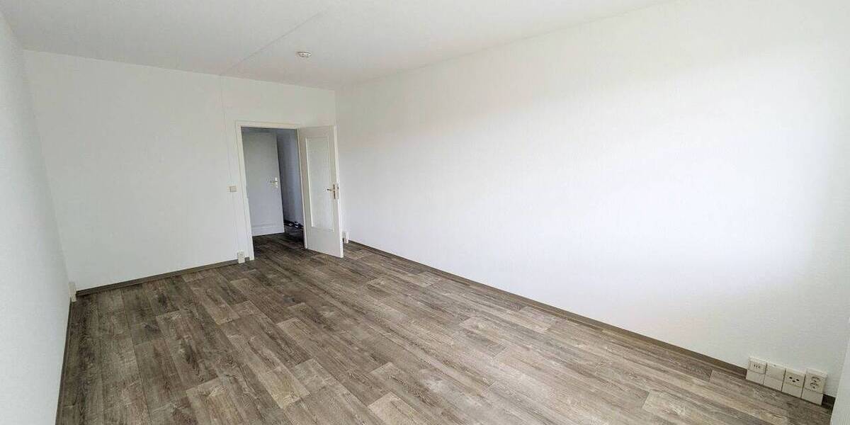 Etagenwohnung Limbach-Oberfrohna Oberfrohna - 2 Zimmer, 61 m&sup2;, 331&euro; | Angebot:26805947