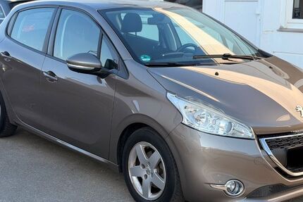 Peugeot 208 99.000 km 4.699 &euro; Worms 67547