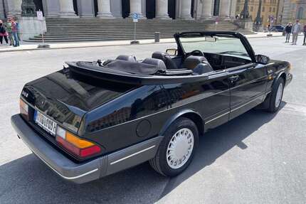Saab 900