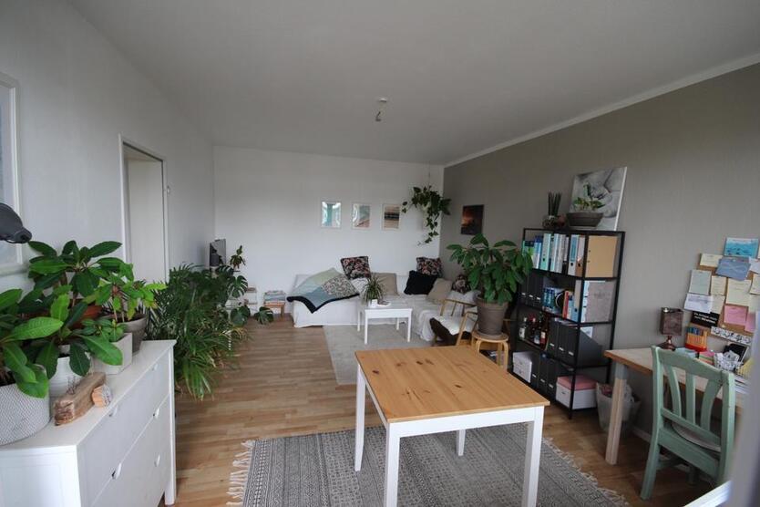 Geschmackvolle 2-Raumwohnung, gehobene Innenausstattung, EBK zimmer