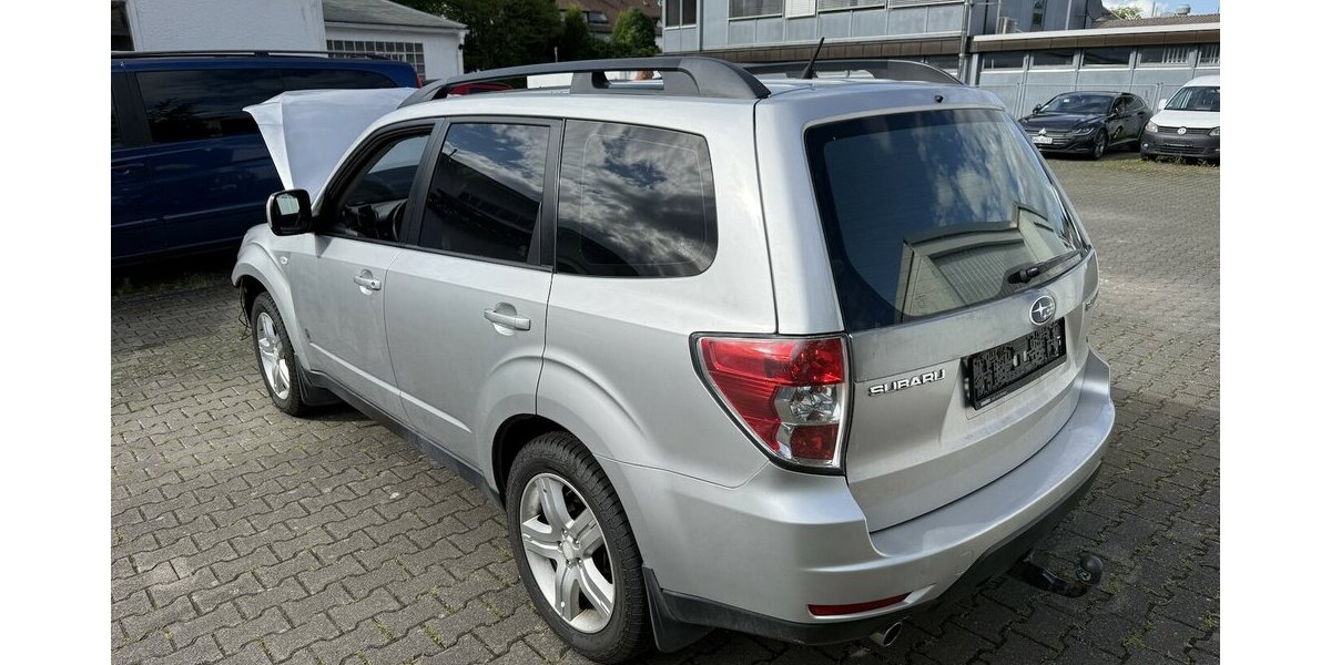 Subaru Forester Comfort 30 Jahre 159.219 km 1.450 &euro; Schorndorf 73614