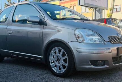 Toyota Yaris 272.000 km 1.600 &euro; Saarbrücken 66115