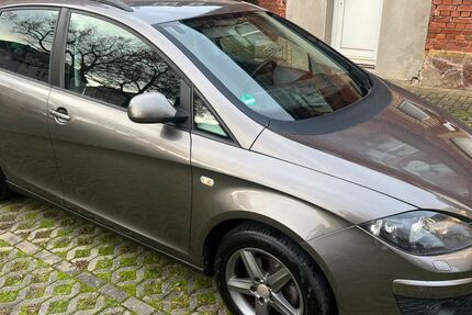 Seat Altea 111.000 km 8.888 &euro; Dresden 01139