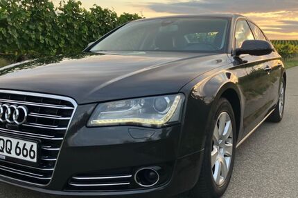 Audi A8 256.000 km 16.500 € Freiburg 79112