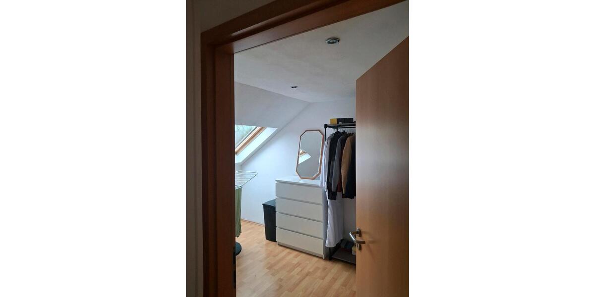 Dachgeschoßwohnung Gütersloh Avenwedde - 3 Zimmer, 70 m&sup2;, 700&euro; | Angebot:25420411