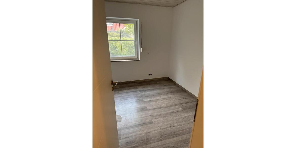 Erdgeschoßwohnung Soltau - 3 Zimmer, 100 m&sup2;, 1.000&euro; | Angebot:26671622