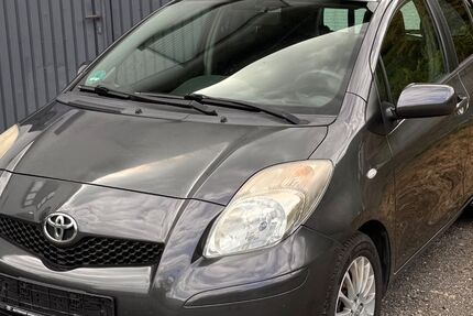 Toyota Yaris 188.000 km 2.399 &euro; Mayschoß 53508