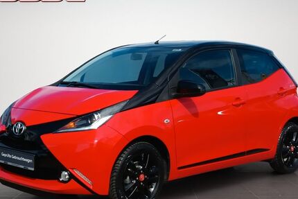 Toyota Aygo (X) 49.350 km 9.450 &euro; Garbsen 30827
