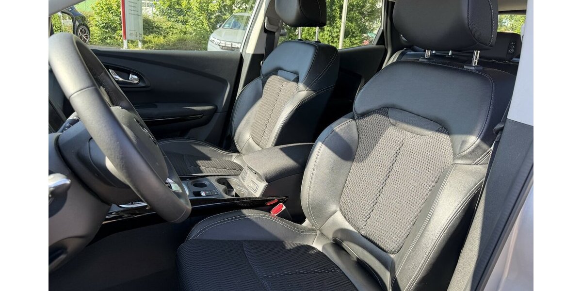 Renault Kadjar Limited / Heiz.Frontsch./SitzH/RFK 32.000 km 13.490 &euro; Donauwörth 86609