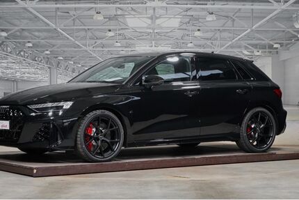 Audi RS3 2.000 km 73.980 &euro; Michelstadt 64720