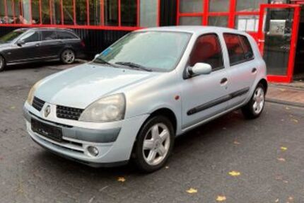 Renault Clio 150.000 km 2.300 € Wetzlar 35584
