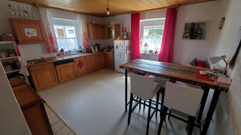 Erdgeschoßwohnung Bernhardswald - 5 Zimmer, 130 m&sup2;, 700&euro; | Angebot:26315189