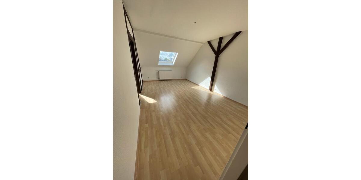 Dachgeschoßwohnung Frankfurt am Main Ost - 3 Zimmer, 60 m&sup2;, 1.240&euro; | Angebot:26656471