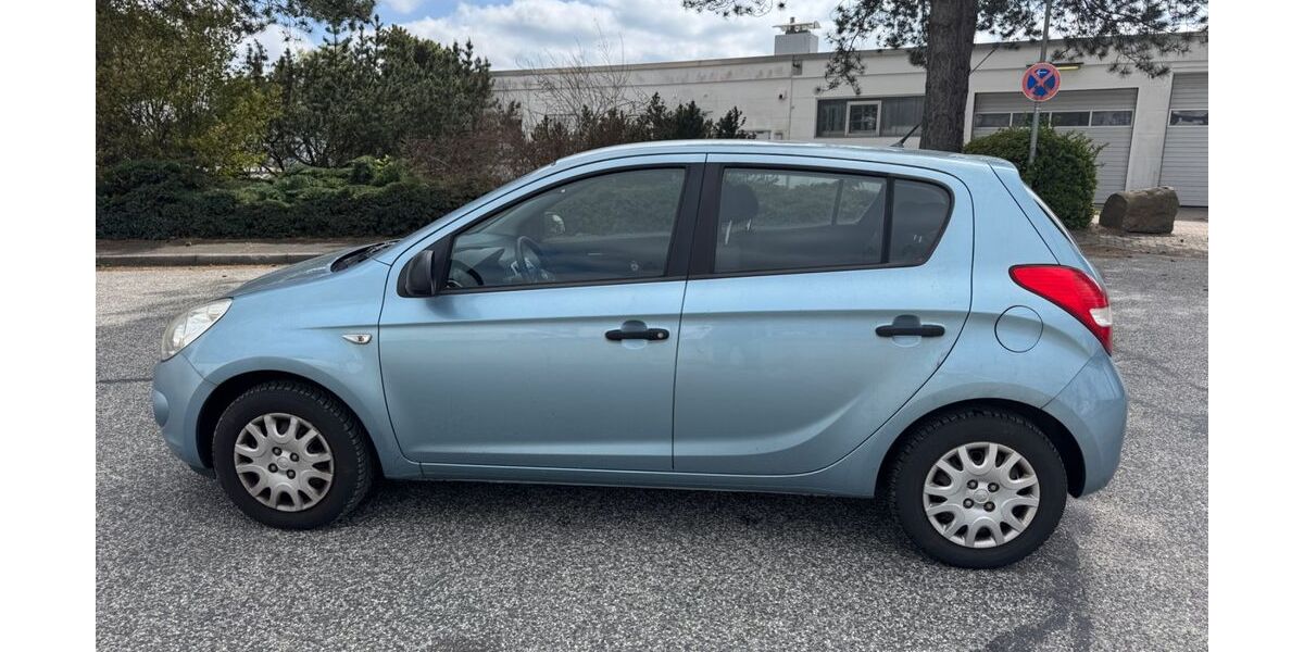 Hyundai i20 98.183 km 1.999 &euro; Barsbüttel 22885