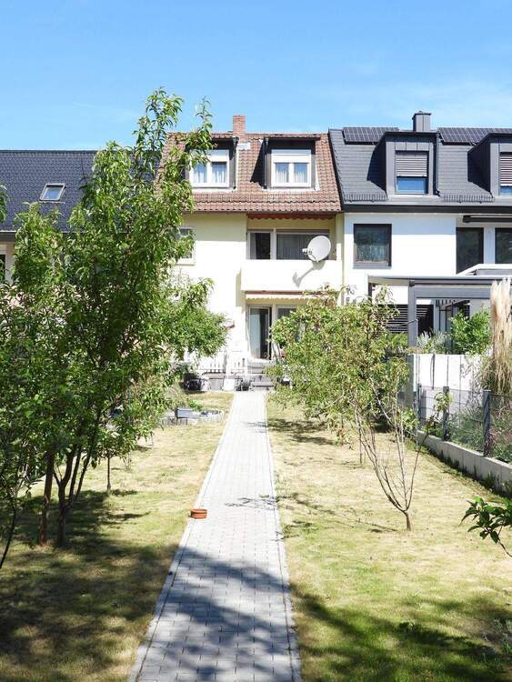 Machen Sie Ihren Traum vom eigenen Haus wahr! Großer Garten!