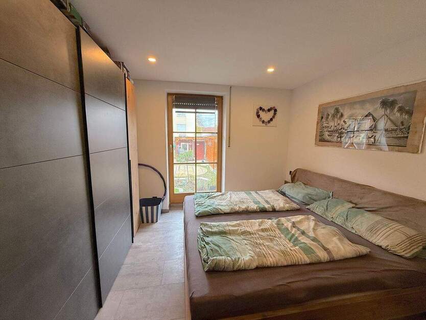 Doppelhaus mit zwei Terrassen, Wintergarten und gepflegtem kleinem 6 zimmer