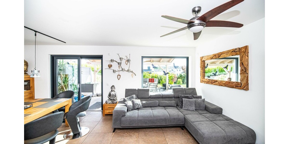 Neuwertiges Einfamilienhaus mit Kamin, PV-Anlage und Energieeffizienz A+ - Einfamilienhaus Cham / Vilzing Vilzing | Angebot:26786340