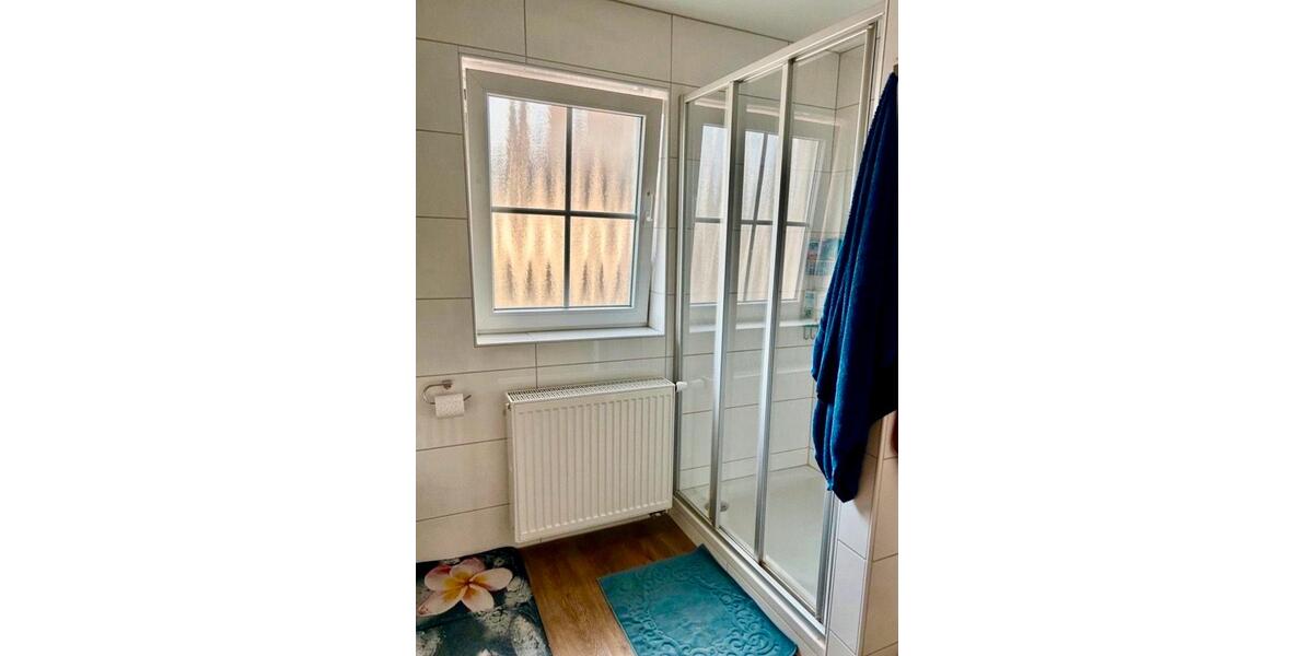 Einfamilienhaus Elfershausen - 5 Zimmer, 145 m&sup2;, 1.200&euro; | Angebot:26222974