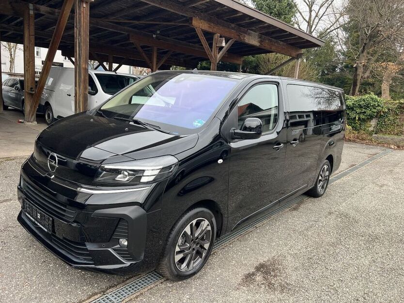 Zafira Life