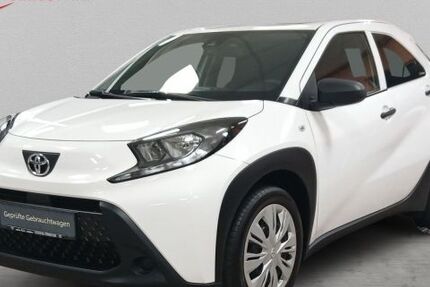 Toyota Aygo (X) 38.118 km 12.999 &euro; Pirna 01796