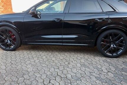 Audi RSQ8 12.359 km 129.900 &euro; Rheinbach 53359