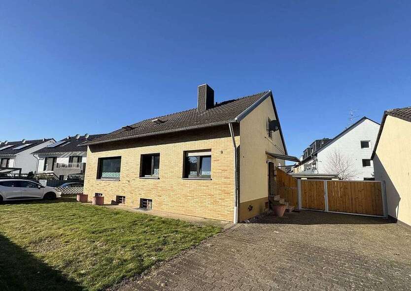 Haus zum Kaufen in Köln 469.000 € 156 m²