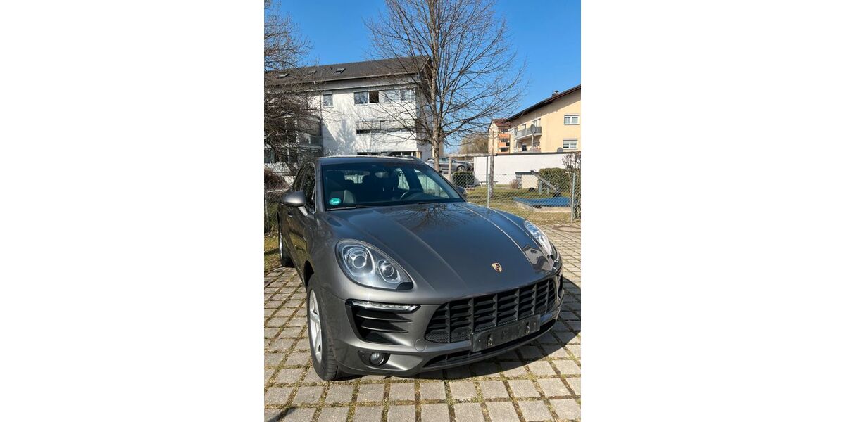 Porsche Macan 245.001 km 21.999 &euro; Rosenheim 83026