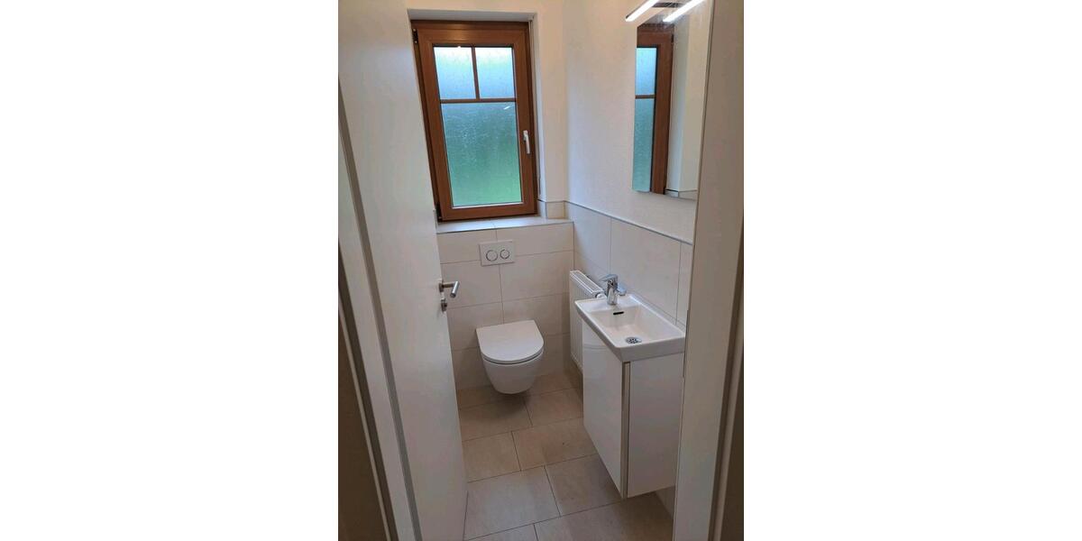 Erdgeschoßwohnung Bad Abbach - 5 Zimmer, 121 m&sup2;, 1.230&euro; | Angebot:23012086