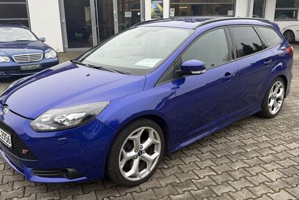 Ford Focus 136.000 km 9.850 € Schorndorf bei Stuttgart 73614