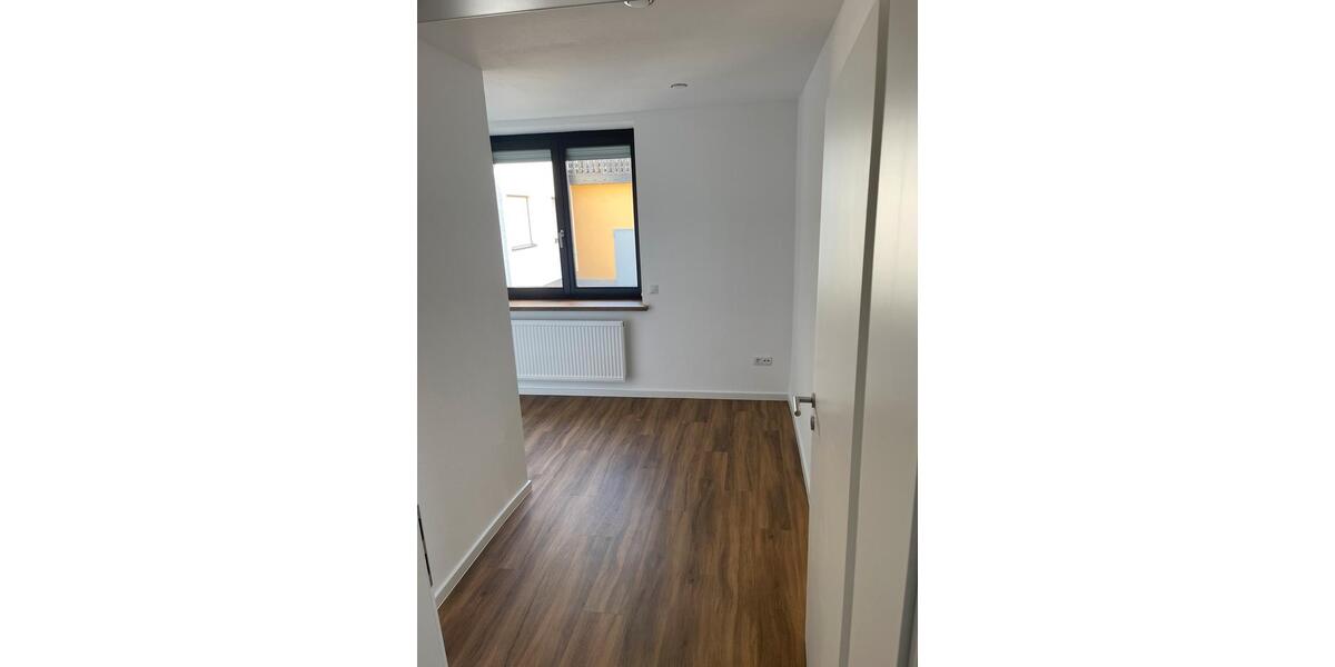 Erdgeschoßwohnung Walldürn - 3 Zimmer, 104 m&sup2;, 970&euro; | Angebot:26313617