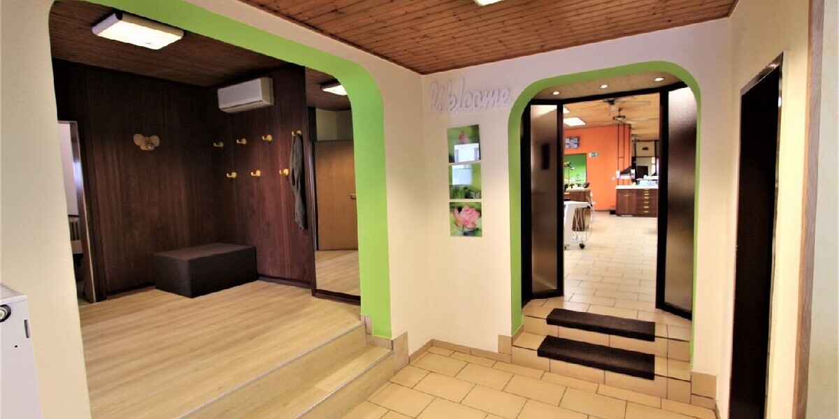 albero:) Arzt, Rechtsanwalt, Notar, Praxis etc. 8 zimmer