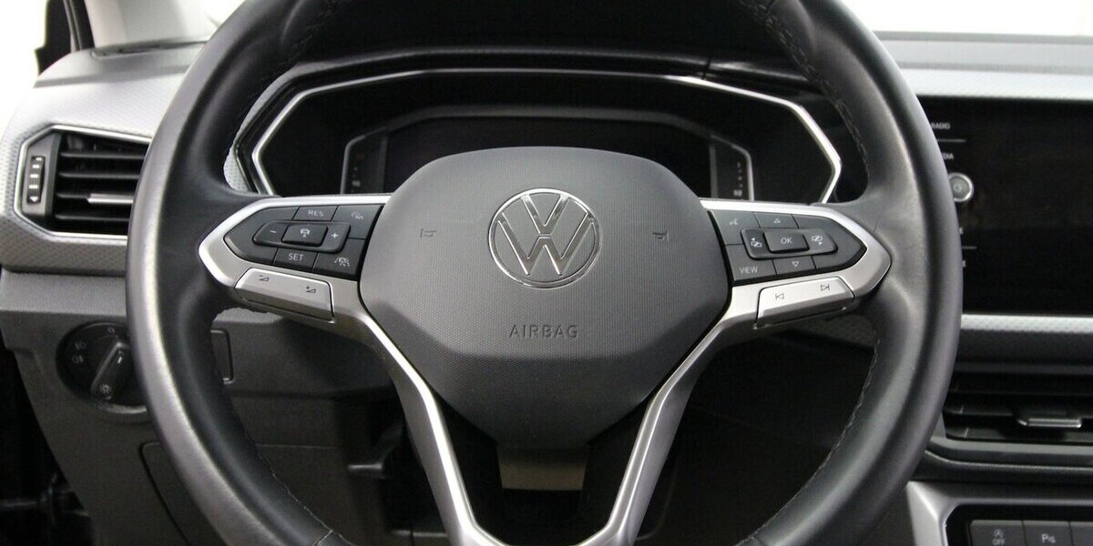 VW T-Cross TSI OPF Active LED+NAVI+KAMERA+ACC 46.636 km 18.900 &euro; Hagenow 19230