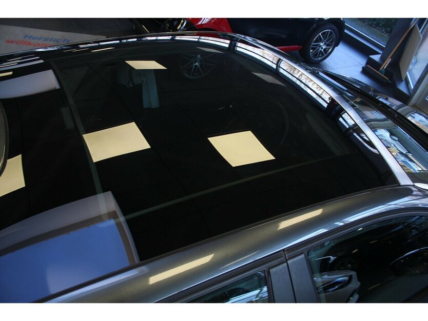 Peugeot 208 PureTech 82 Style - Panorama - 88.339 km 8.980 € Euskirchen 53881