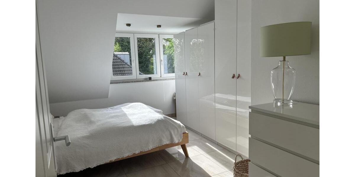 Dachgeschoßwohnung München Pasing-Obermenzing - 4 Zimmer, 98 m&sup2;, 2.250&euro; | Angebot:26610931