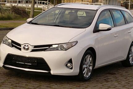 Toyota Auris 154.000 km 9.390 &euro; Demmin 17109