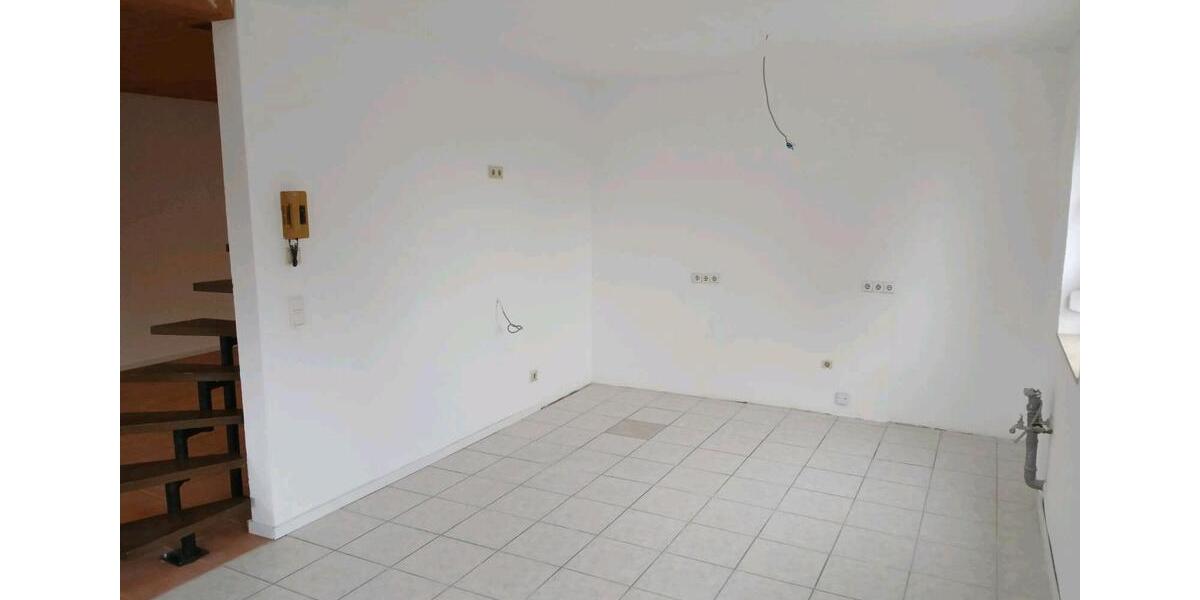 Maisonettenwohnung Maikammer - 4 Zimmer, 140 m&sup2;, 1.600&euro; | Angebot:26412990