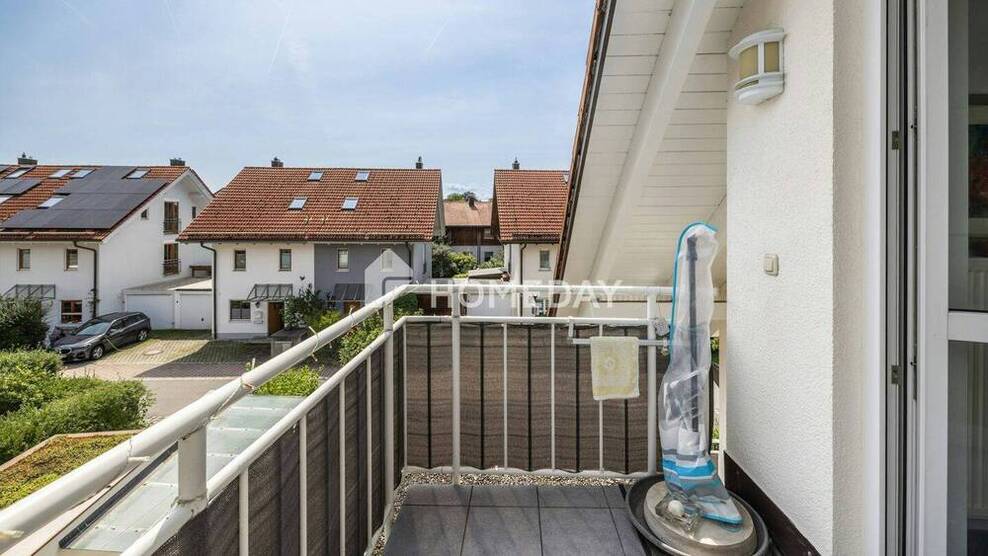 Sonnige Etagenwohnung mit drei Balkonen - hochwertiges Wohnen in ruhiger Lage