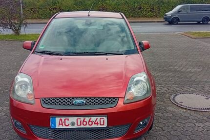 Ford Fiesta 137.116 km 1.999 € Aachen 52080