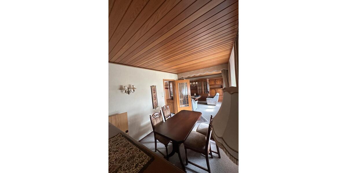 Doppelhaushälfte Varel - 6 Zimmer, 140 m&sup2;, 1.300&euro; | Angebot:26202205