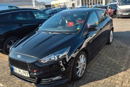 Ford Focus 173.000 km 11.000 &euro; Bad Driburg 33014