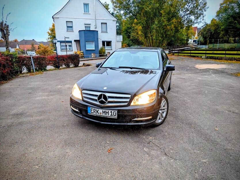 Mercedes-Benz C 250 147.000 km 12.390 € Lügde 32676