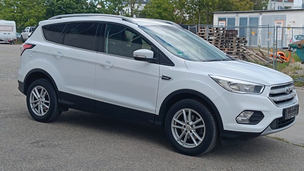Ford Kuga 114.000 km 8.200 &euro; Augsburg 86159