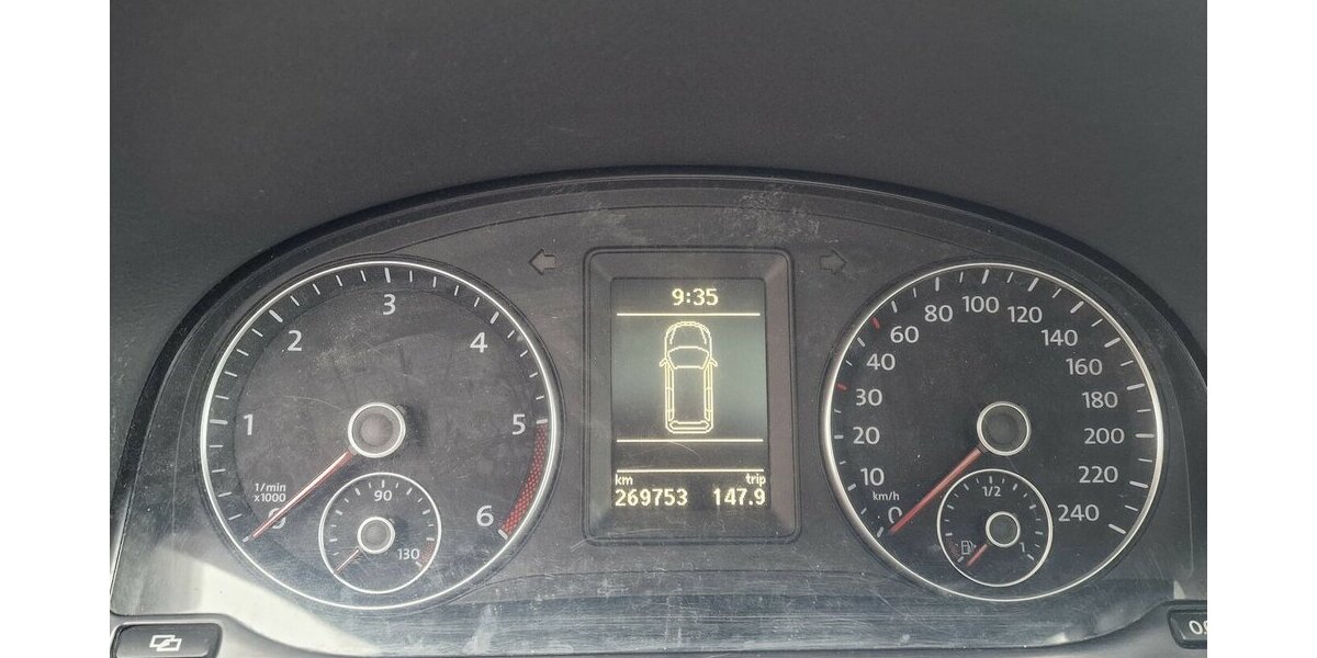 VW Touran Style BMT 7 Sitzer Klimaautomatik NAVI 269.000 km 7.998 &euro; Landau 76829